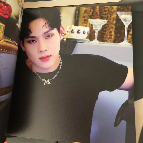 Monsta X One of a Kind Album Version 3: with Pre-order Benefits - Picture 5 of 8